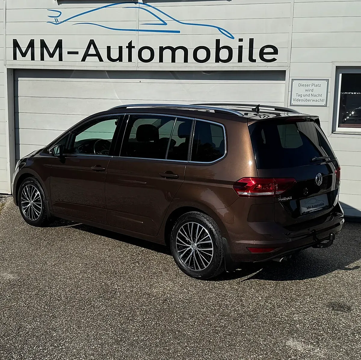 Volkswagen Touran 2015 photo 2