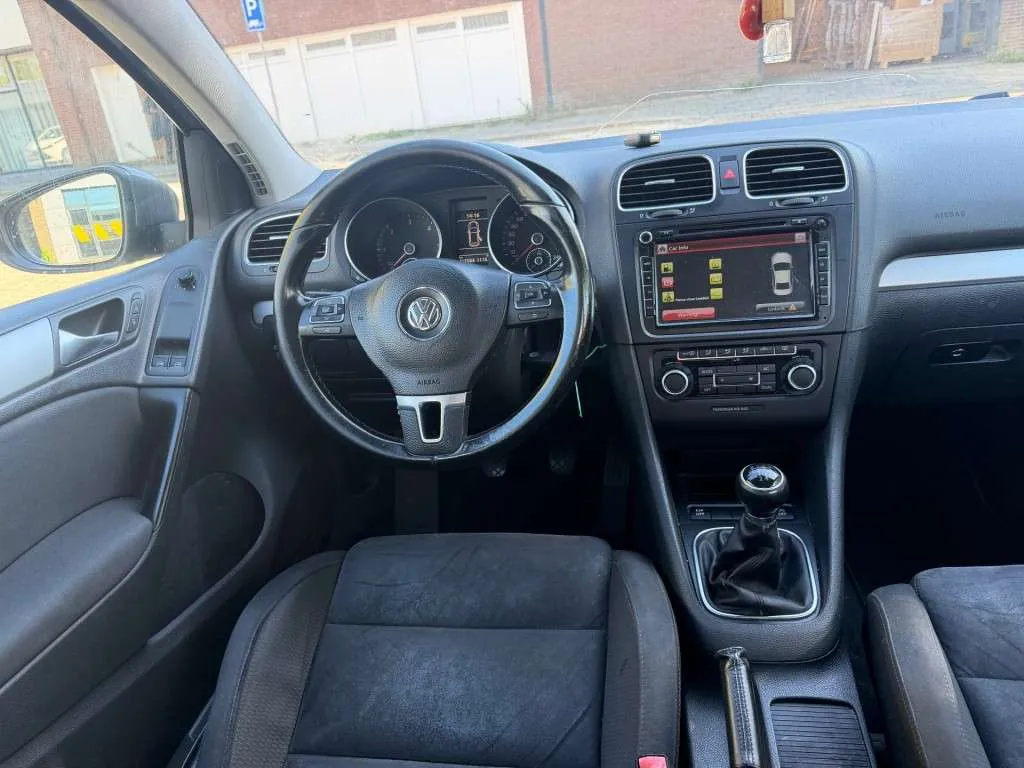 Volkswagen Golf 2009 photo 2