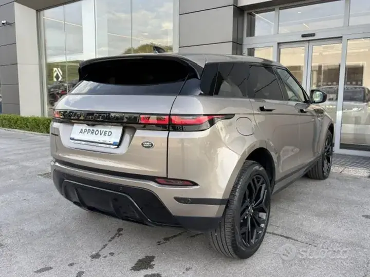 Land Rover Evoque 2022 photo 2