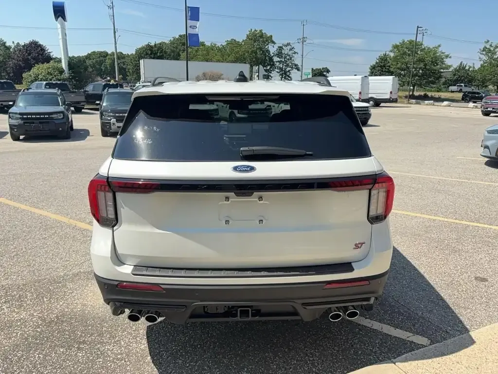 Ford Explorer 2026 photo 5