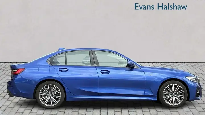 BMW 3 Series 2019 photo 5