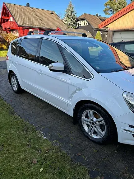 Ford S-Max 2014 photo 3
