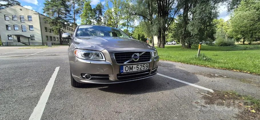 Volvo S80 2012 photo 2