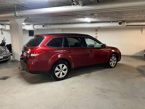 Subaru Outback 2010 photo 4