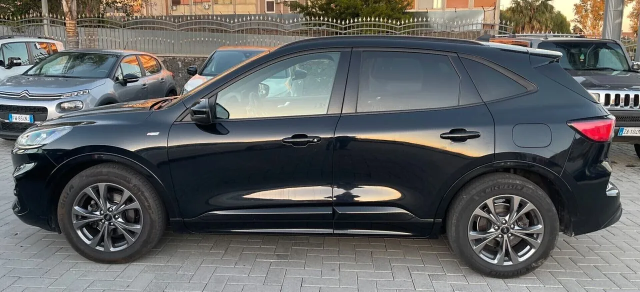 Ford Kuga 2022 photo 3