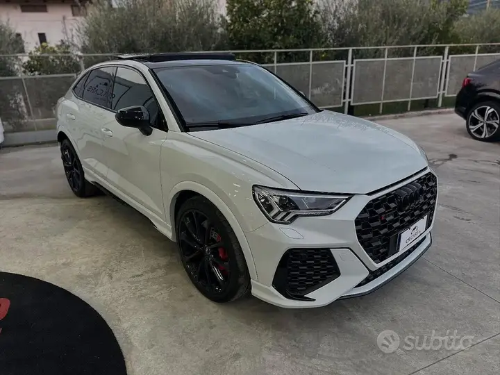 Audi Q3 2022 photo 2