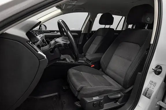 Volkswagen Passat 2018 photo 5