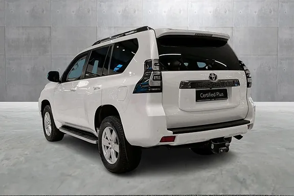 Toyota Land Cruiser 2021 photo 3
