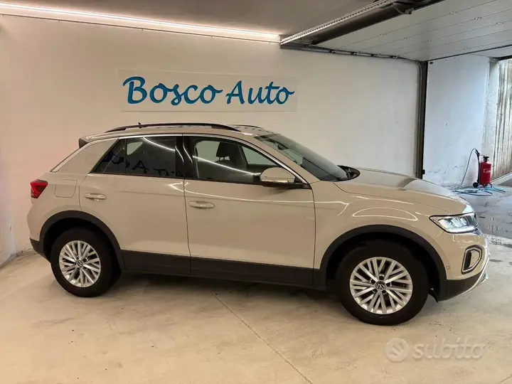 Volkswagen T-Roc 2023 photo 4