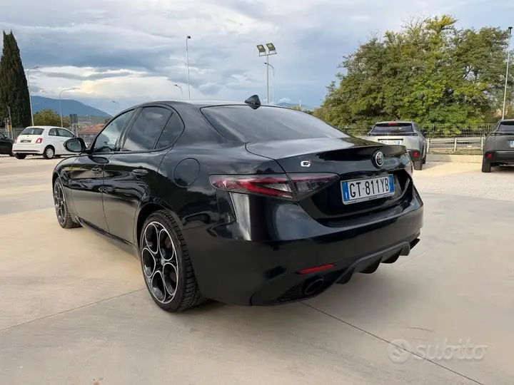 Alfa Romeo Giulia 2024 photo 3