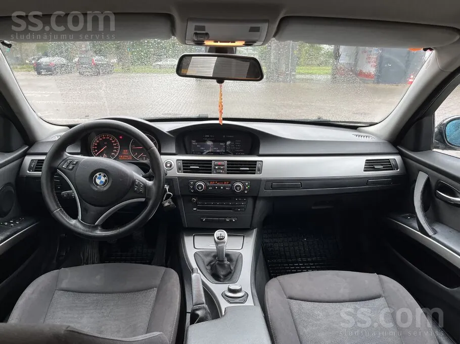 BMW 320 2008 photo 5