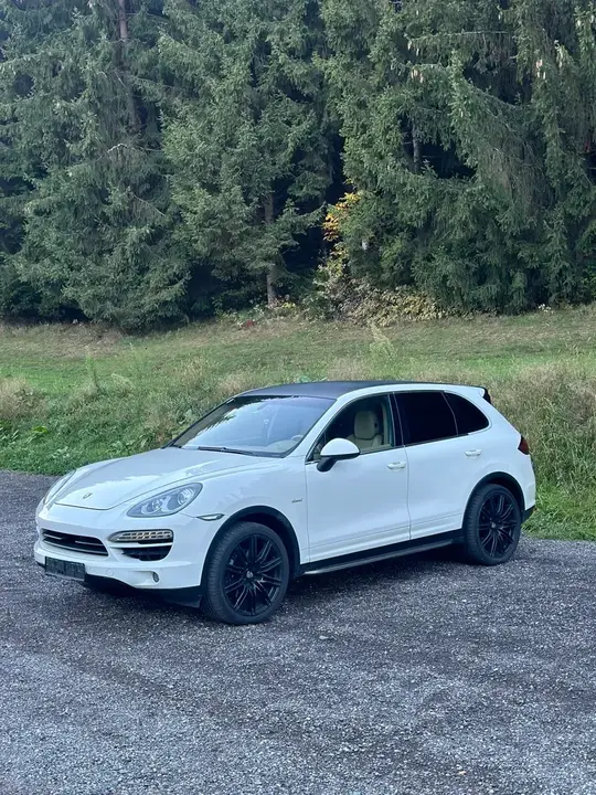 Porsche Cayenne 2011 photo 3