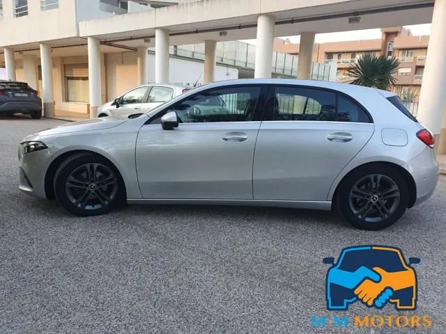 Mercedes-Benz A 180 2018 photo 4