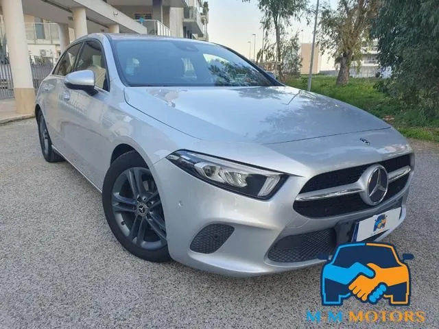 Mercedes-Benz A 180 2018 photo 3