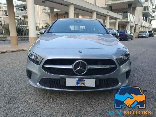 Mercedes-Benz A 180 2018 photo 2