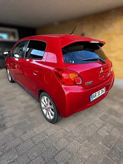 Mitsubishi Space Star 2015 photo 3