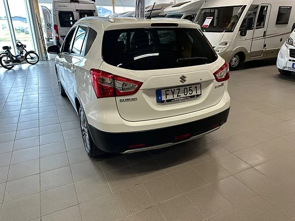 Suzuki S-Cross 2015 photo 4