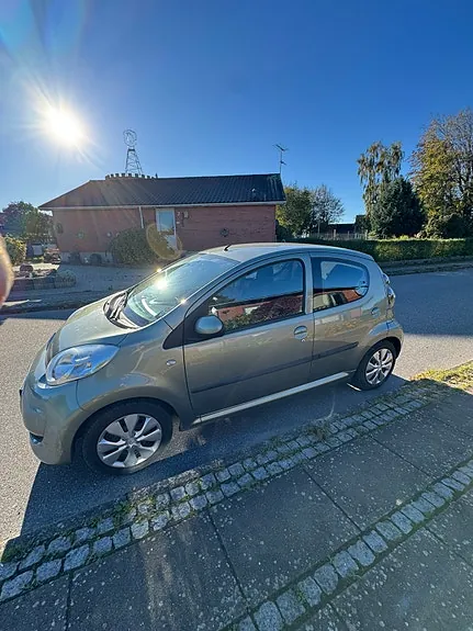 Citroen C1 2011 photo 2