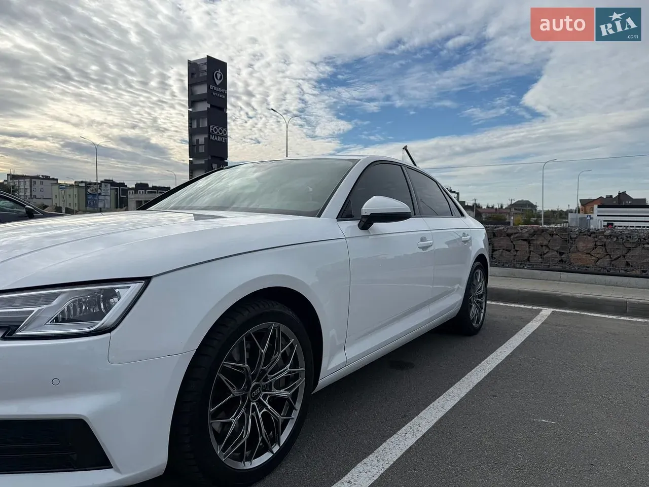 Audi A4 2017 photo 5