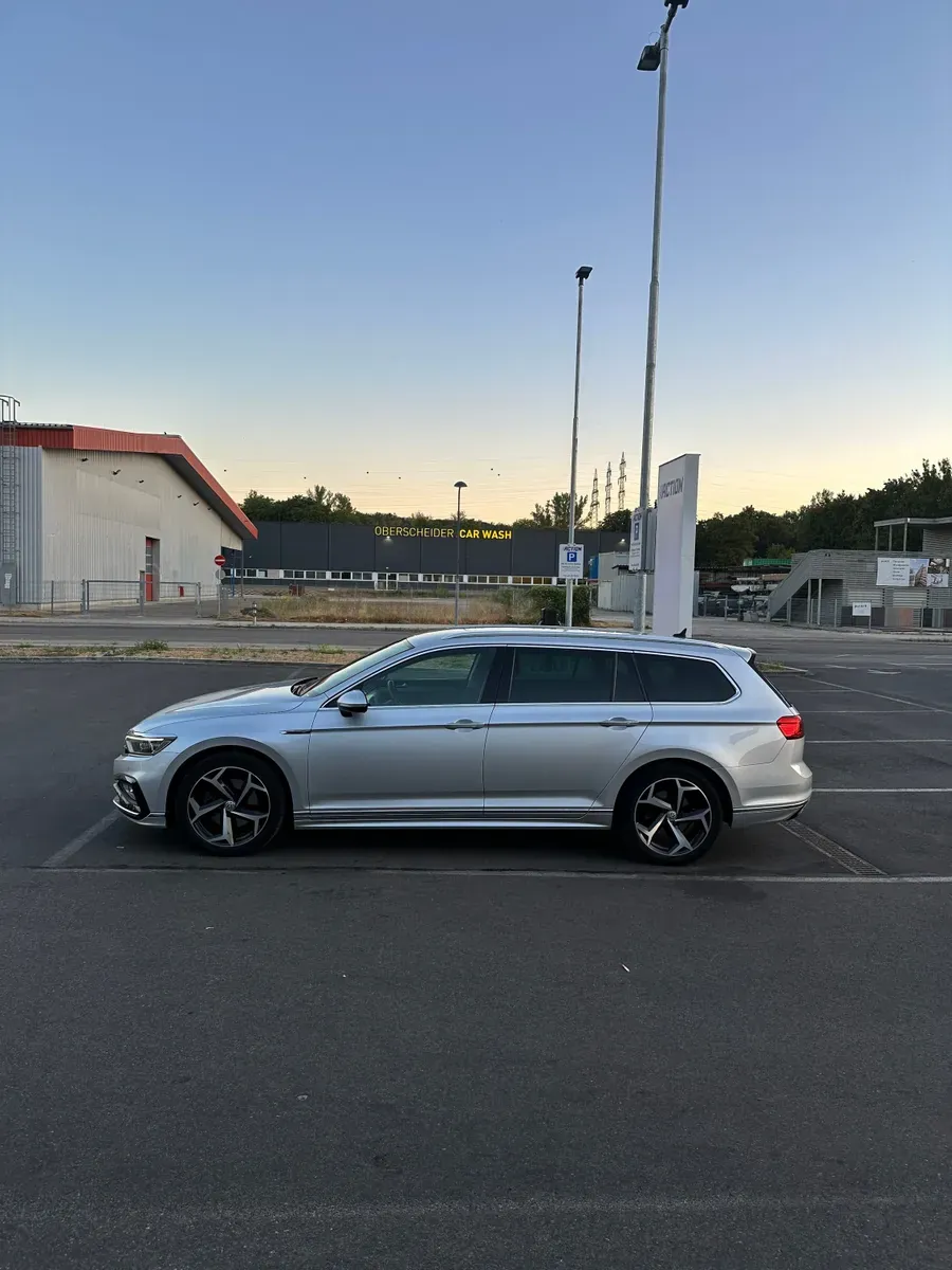 Volkswagen Passat 2019 photo 2