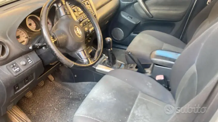 Toyota Rav4 2004 photo 4