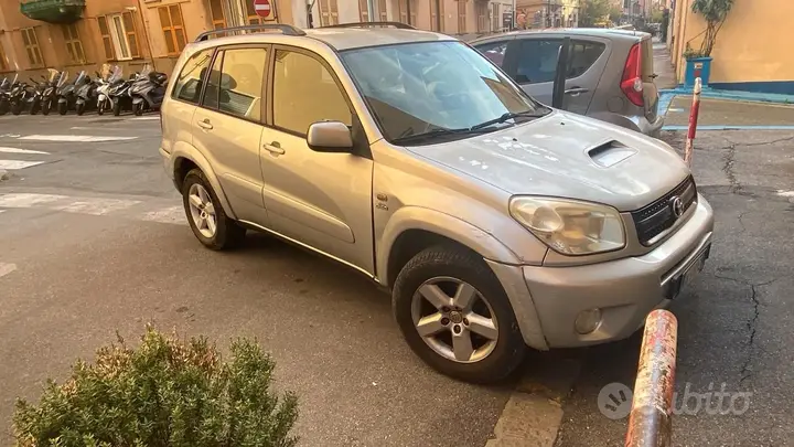 Toyota Rav4 2004 photo 2