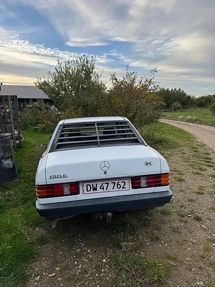 Mercedes-Benz 190 E 1986 photo 5