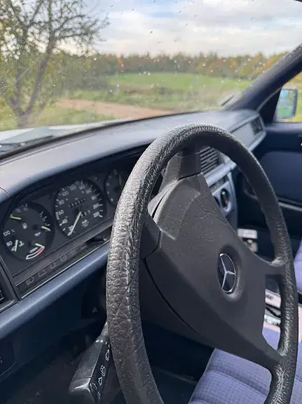 Mercedes-Benz 190 E 1986 photo 4