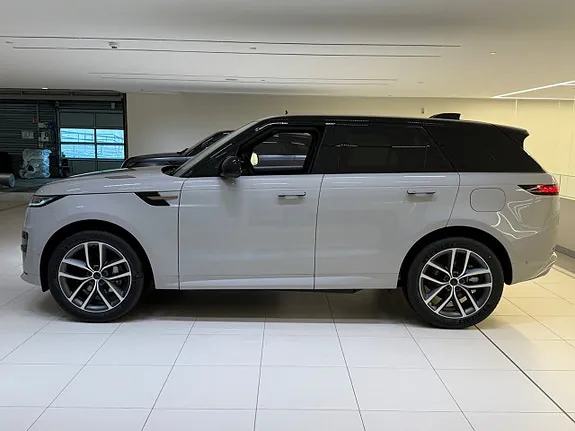 Land Rover Range Rover Sport 2026 photo 3