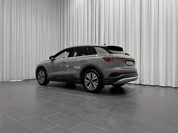 Audi Q4 E-Tron 2023 photo 3