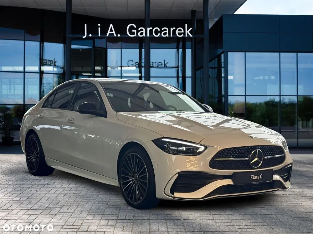 Mercedes-Benz C-Class 2025 photo 5
