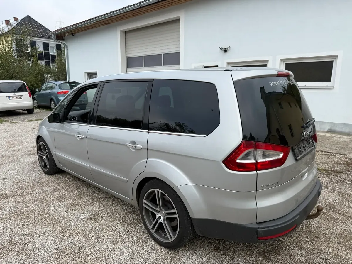 Ford Galaxy 2008 photo 3