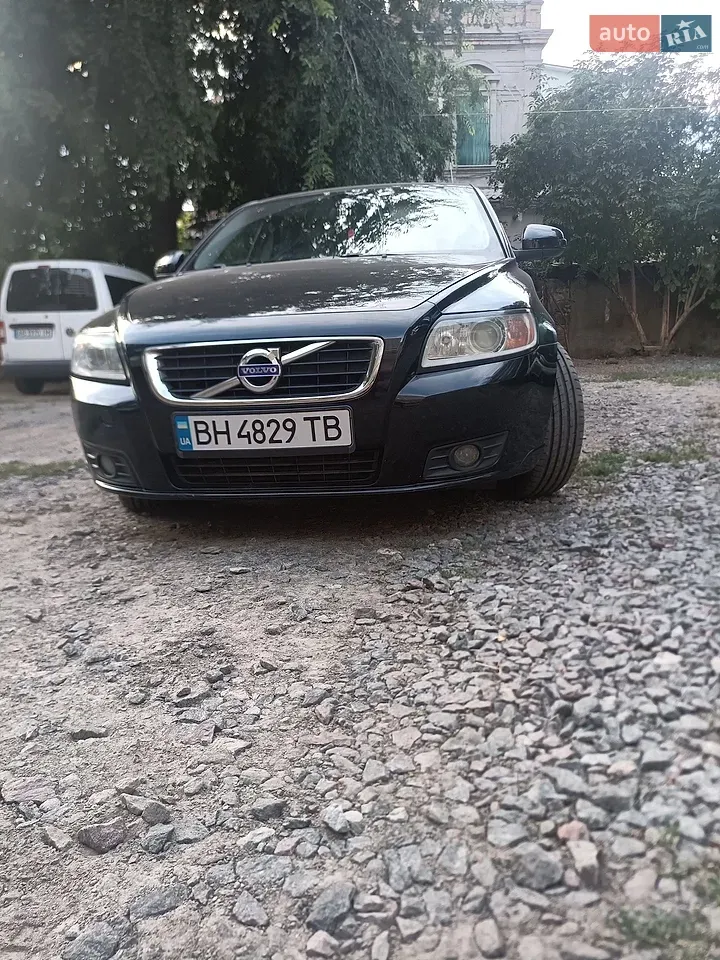 Volvo V50