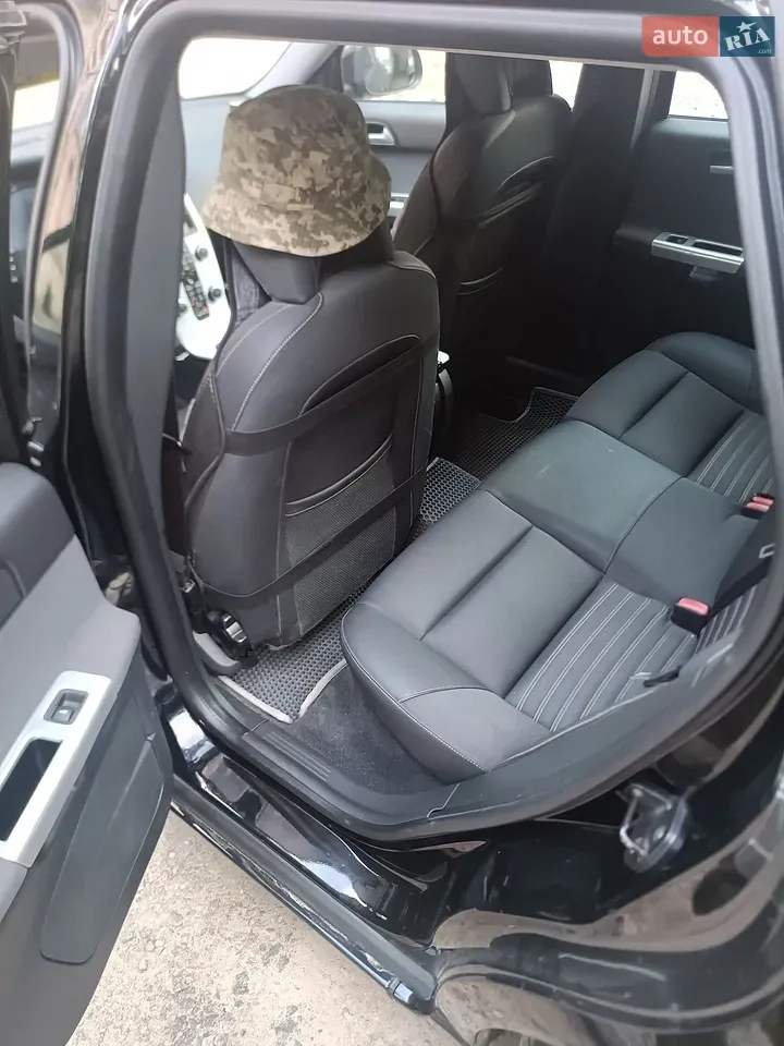 Volvo V50 2010 photo 3