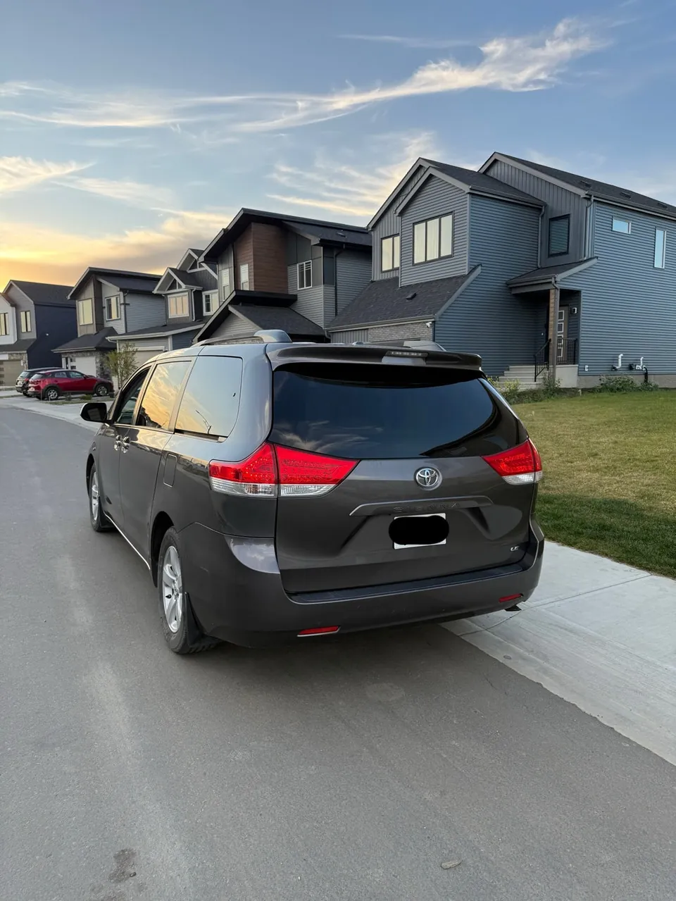Toyota Sienna 2012 photo 5