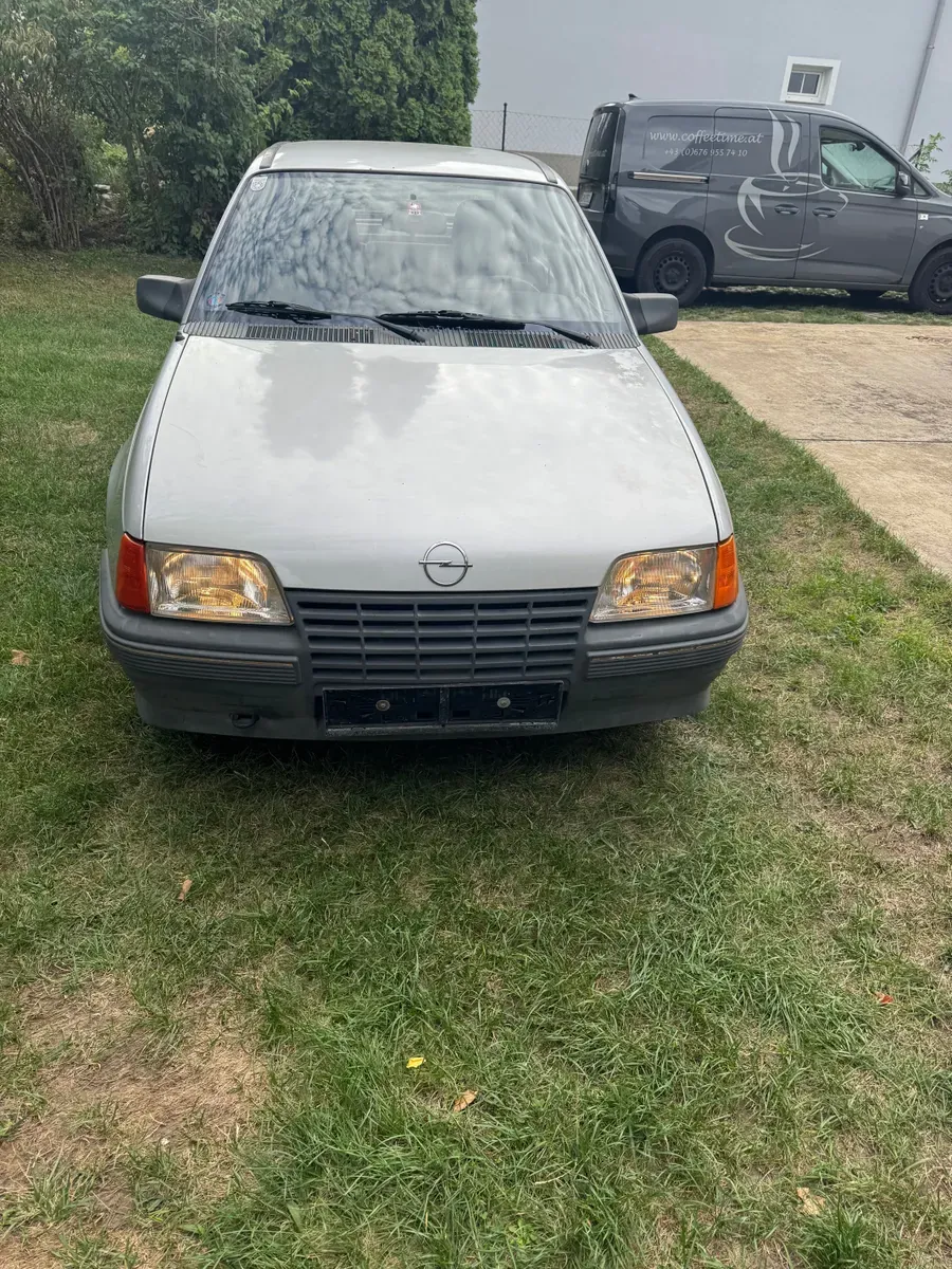 Opel Kadett 1987 photo 3