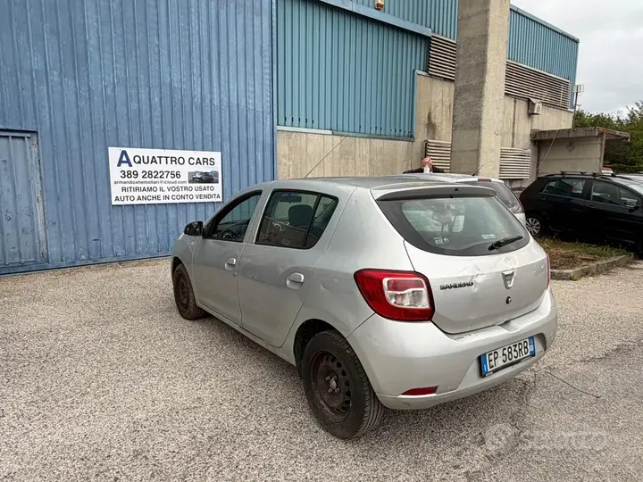 Dacia Sandero 2013 photo 4