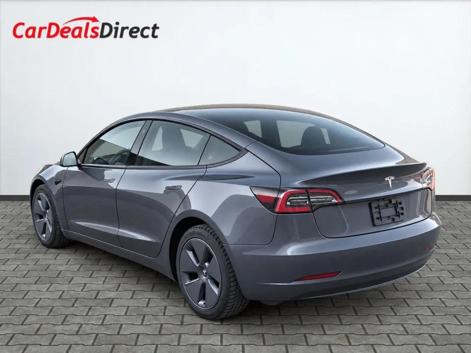 Tesla Model 3 2023 photo 5