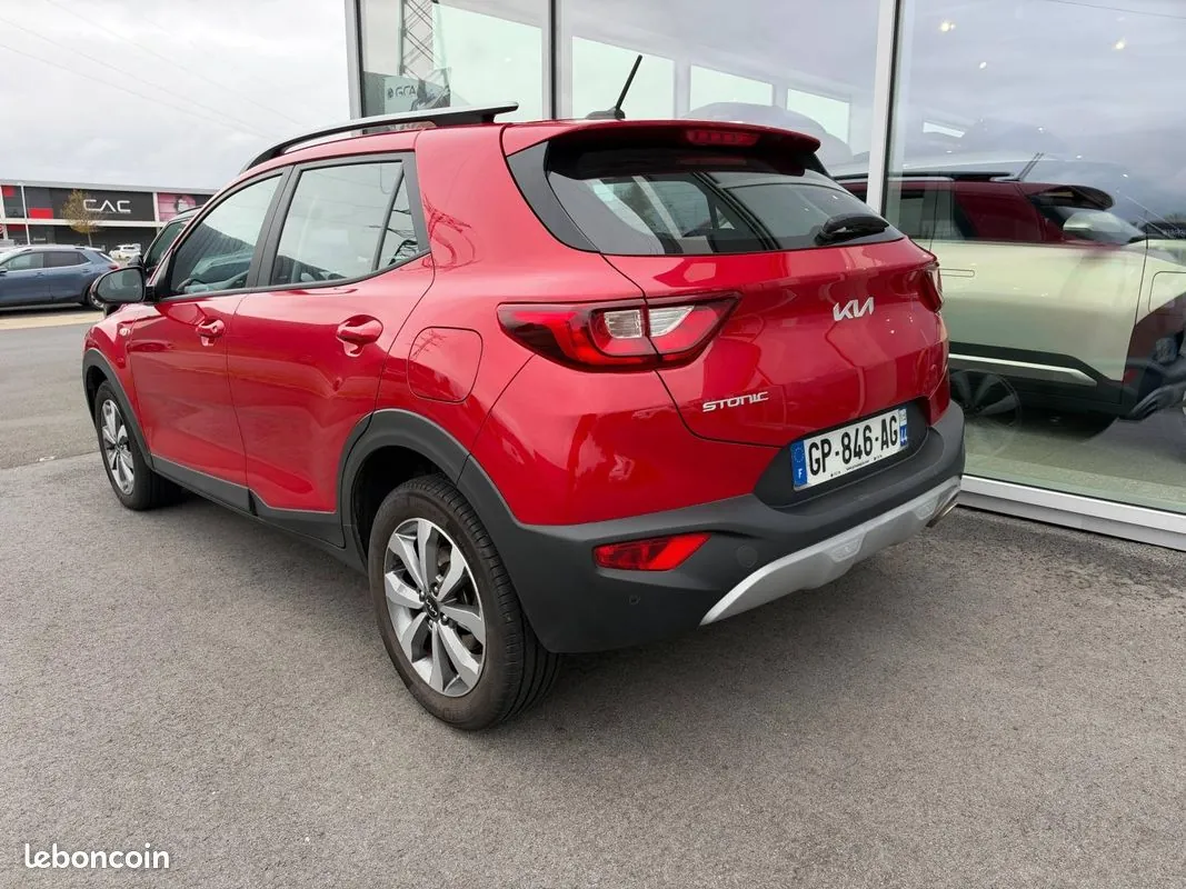 Kia Stonic 2023 photo 3