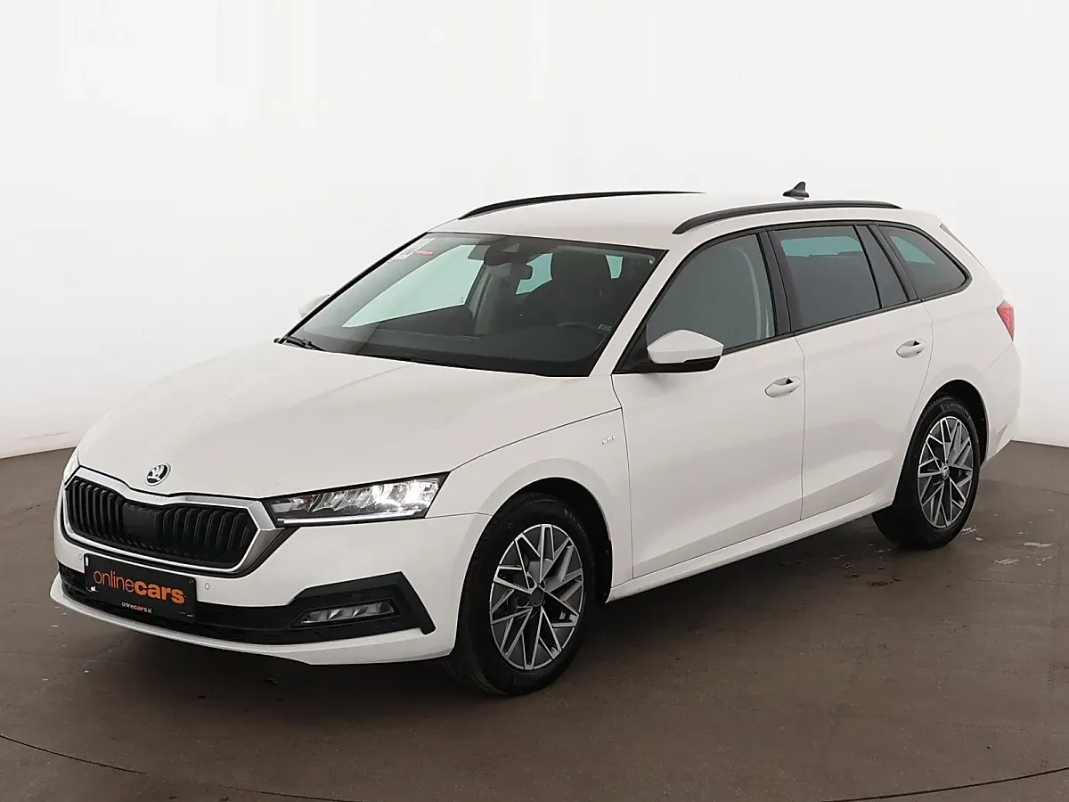 Skoda Octavia 2023 photo 2