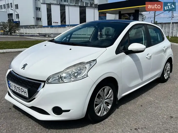 Peugeot 208