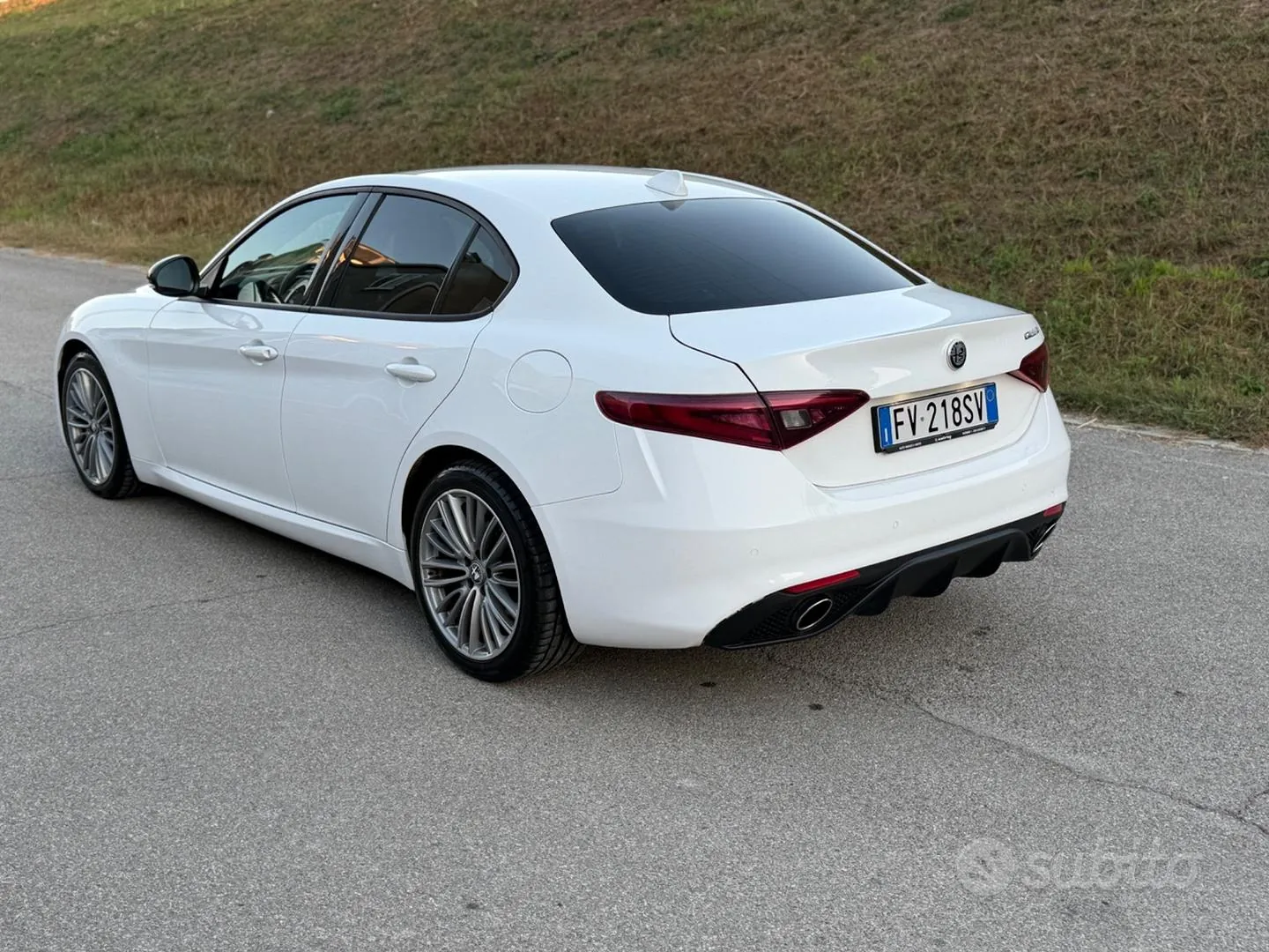 Alfa Romeo Giulia 2019 photo 4