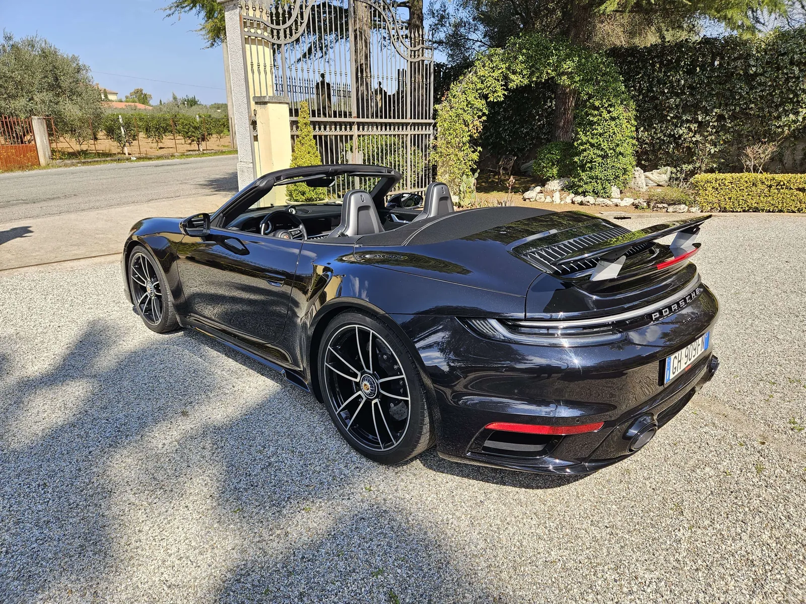Porsche 911 Turbo S Cabriolet 2022 photo 4