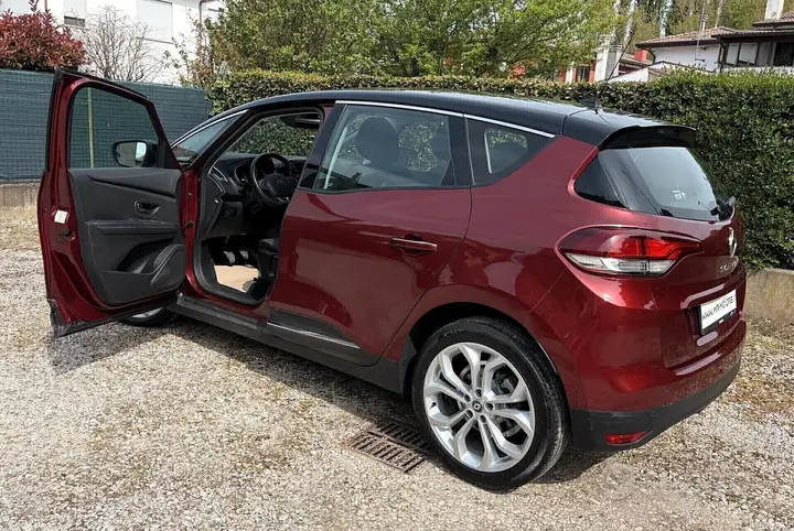 Renault Scenic 2019 photo 2