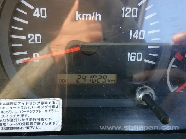 Isuzu Elf 2015 photo 3