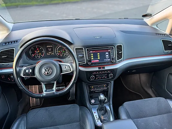 Volkswagen Sharan 2012 photo 4