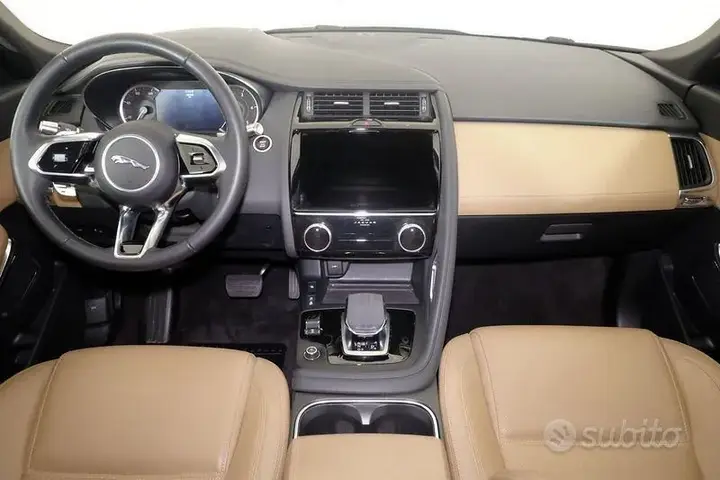 Jaguar E-Pace 2022 photo 4