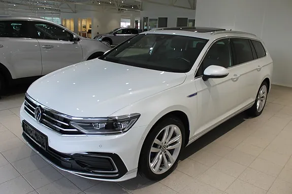 Volkswagen Passat 2021 photo 3