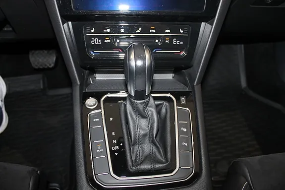 Volkswagen Passat 2021 photo 5