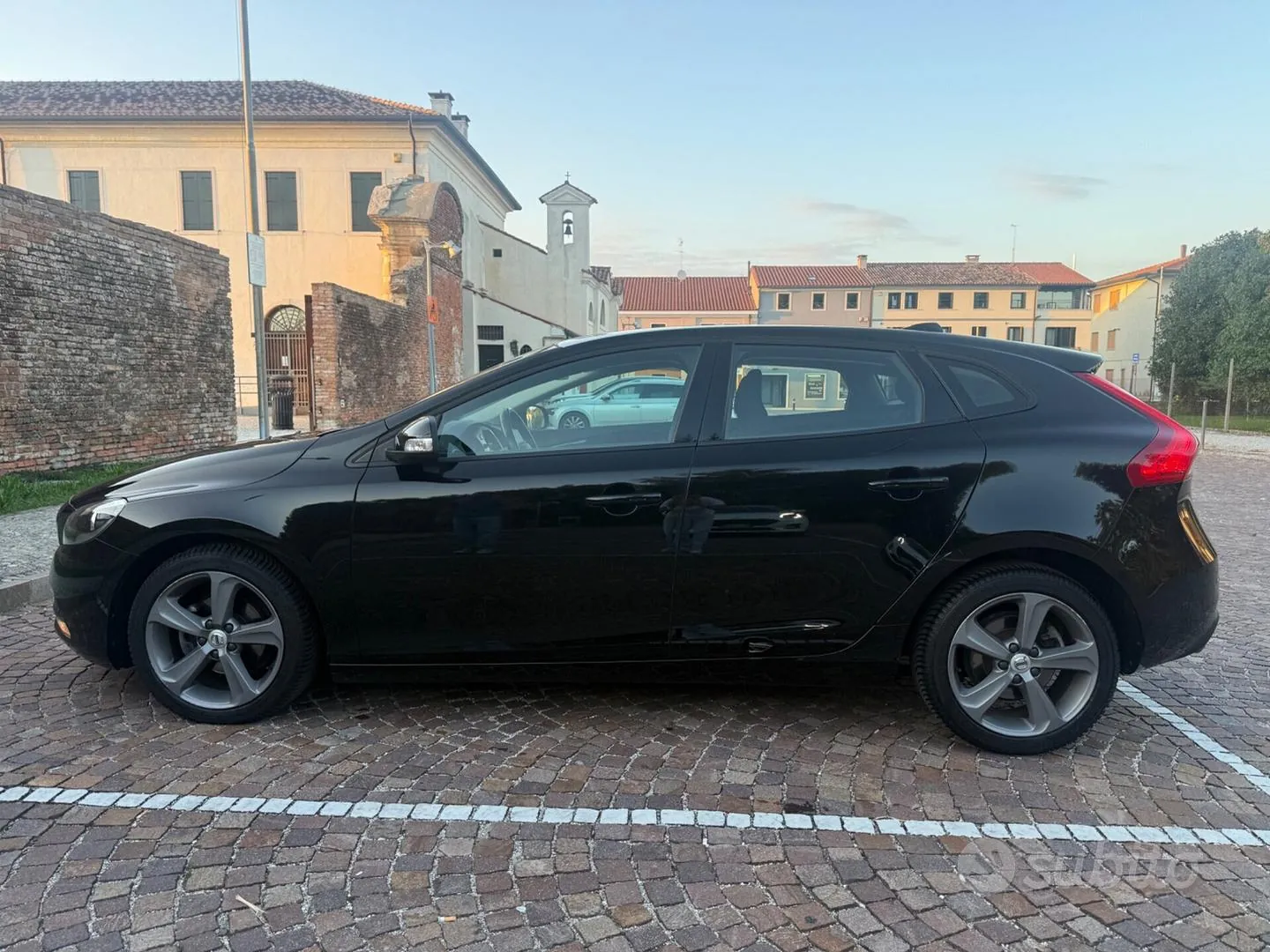 Volvo V40 2018 photo 3